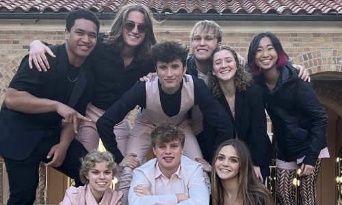 Coral Pinewood, formado por jovens dos EUA, fará apresentação em Paraty